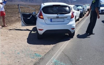Accidente por adelantamiento cuando iba a aparcar.
